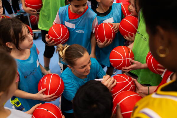 14.12.25-kidsday-volley-30.jpg 14.12.25-kidsday-volley-30.jpg